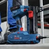 Bosch akkus szögbelövő, 2×4.0Ah akku, töltő | GNB 18V-40 Professional (06019L7005)