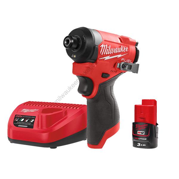 Milwaukee M12 FUEL™ szuperkompakt ¼″ ütvecsavarozó, töltővel, 1×3.0 Ah akkuval | M12FID2-301 (4933479876)